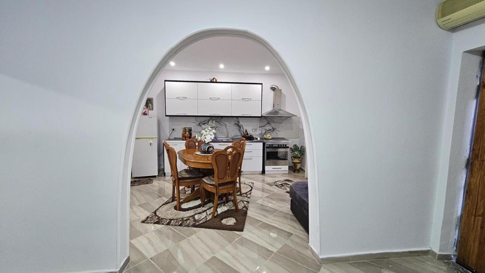 Guesthouse Albi Berat Kültér fotó