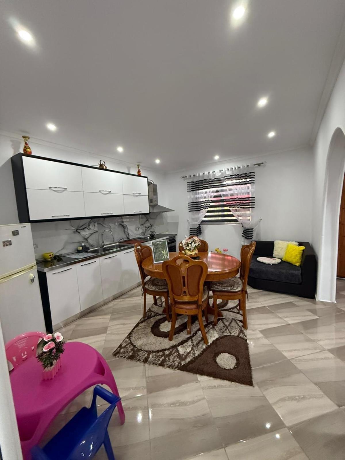 Guesthouse Albi Berat Kültér fotó